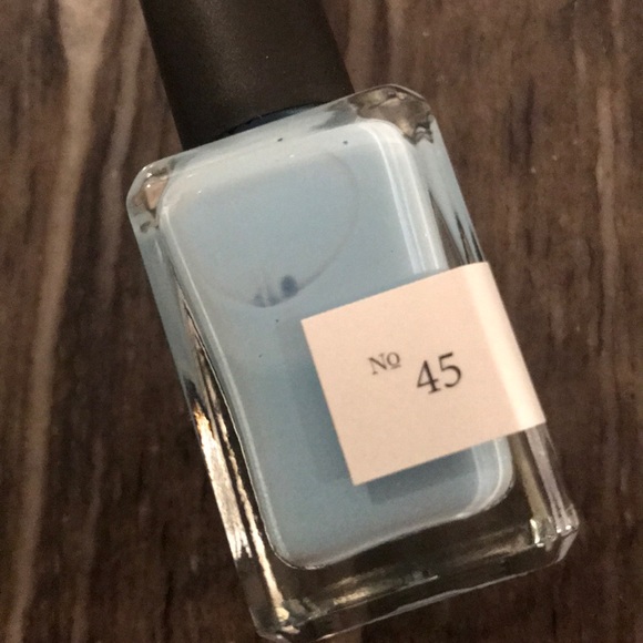 Nail Polish Bundle 💅🏻 - Picture 2 of 3